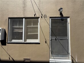 Building Photo - 253 S Lemon St