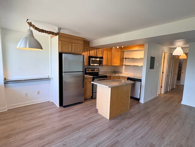 Foto del edificio - Marvelous Queen Anne Condo!