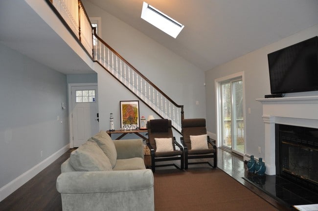 Building Photo - 75 Copeces Ln