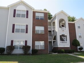 Building Photo - 333 Waterdown Dr