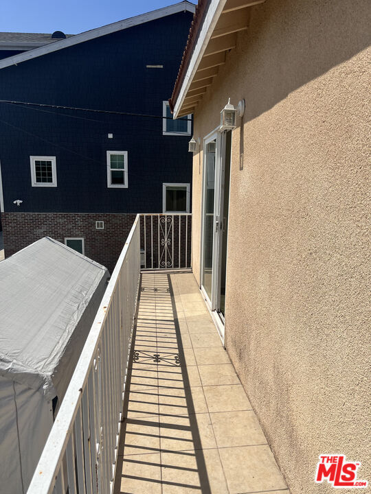 Foto del edificio - 1256 W 25th St
