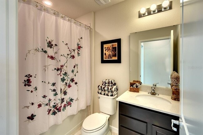 Foto del edificio - 8921 Royal River Cir