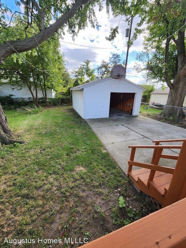 Building Photo - 3 br, 1 bath House - 1040 Rosewood