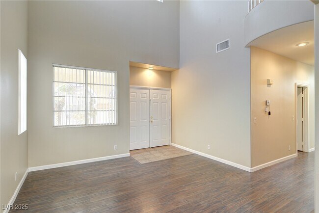Building Photo - 520 Curtin Ct