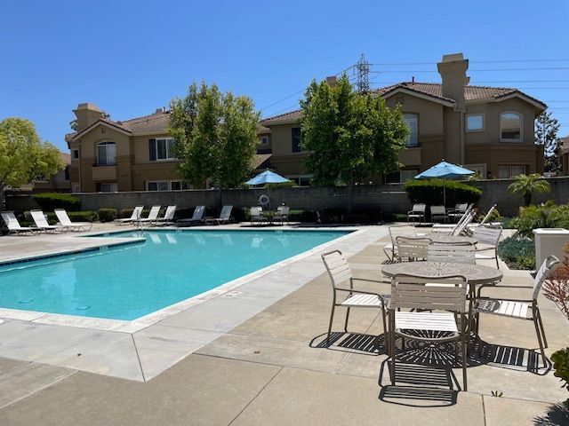 Foto principal - 2825 N Chevington Ct