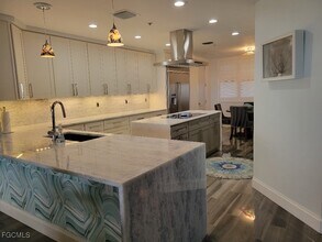 Building Photo - 11620 Court of Palms