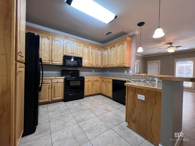 Foto del edificio - 10410 Emmanuel St