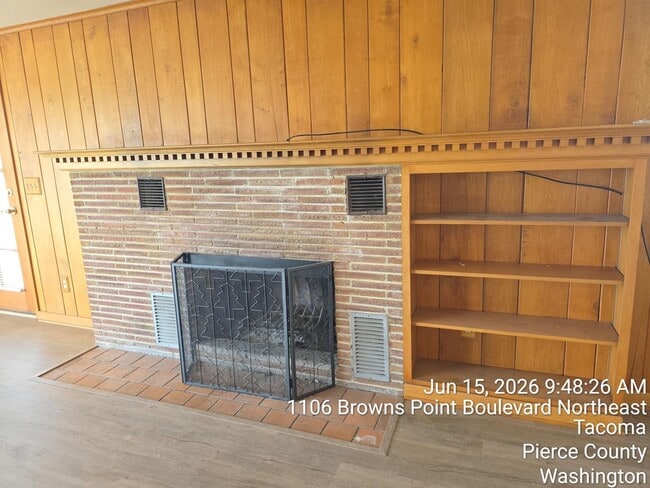 Building Photo - Tacoma views retro 3 bed 2 bath home, available now!