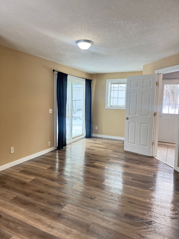 Building Photo - 1644 Myrtle St N