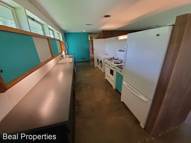 Building Photo - 2 br, 1 bath House - 304 Crescent Dr