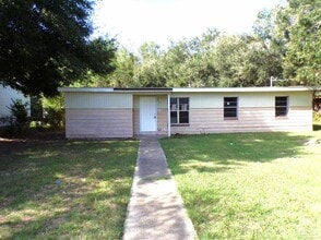 Building Photo - 6861 Melanie Dr