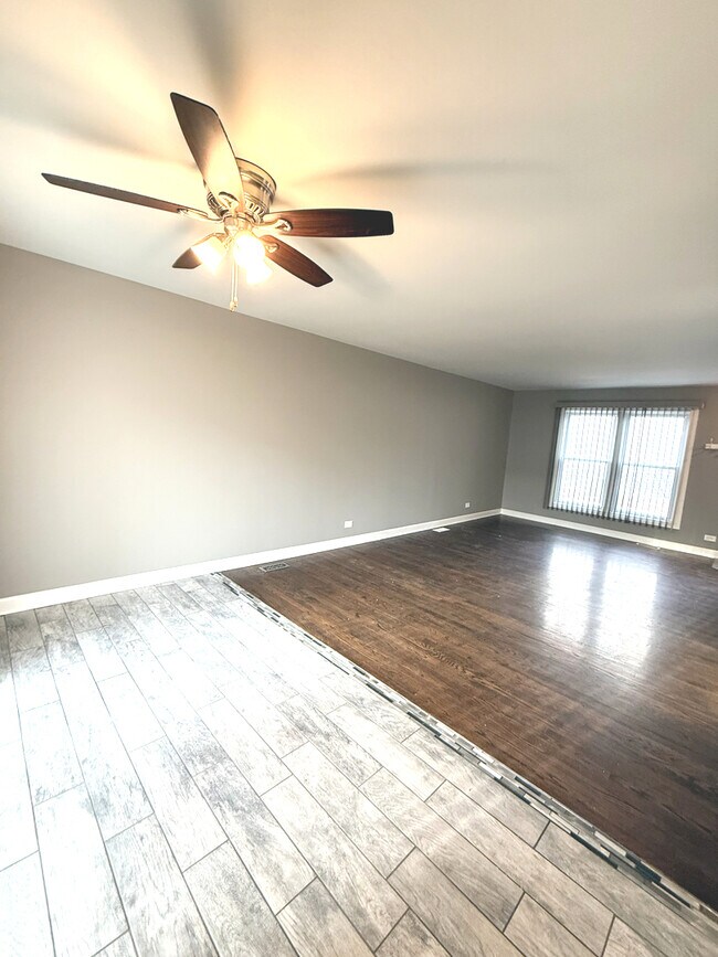 Foto del edificio - 7745 W Harbor Ct