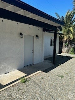 Building Photo - 719 Circle City Dr