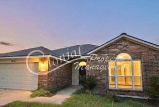 Building Photo - 7810 Hawthorn