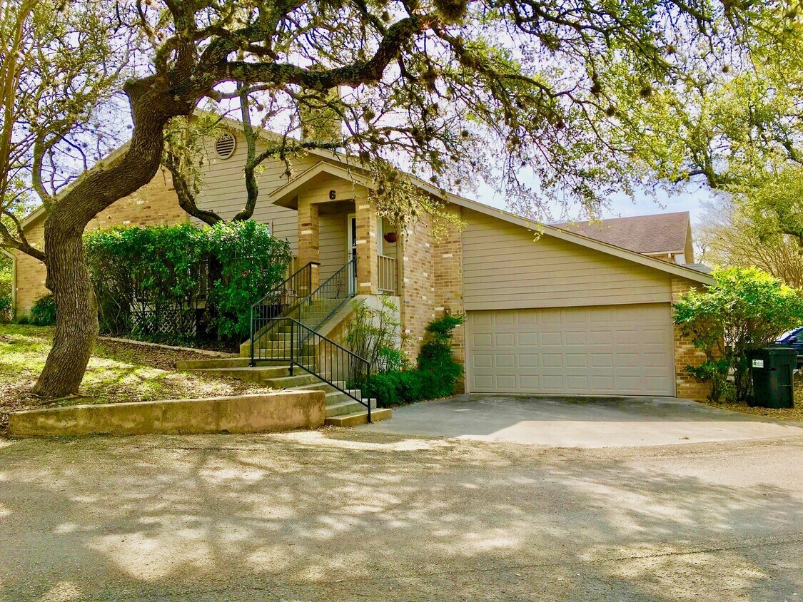 Primary Photo - Serene 2 Bedroom, 2 Bathroom Condo Near Al...