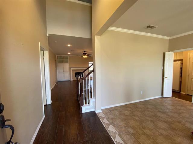 Building Photo - 1411 Stone Canyon Way