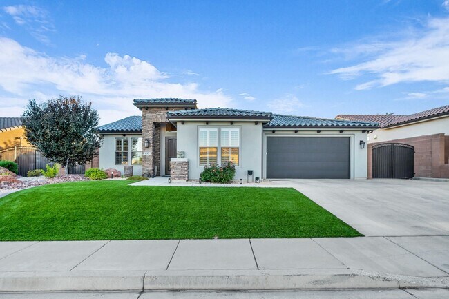 Building Photo - Beautiful 3 Bedroom Home!