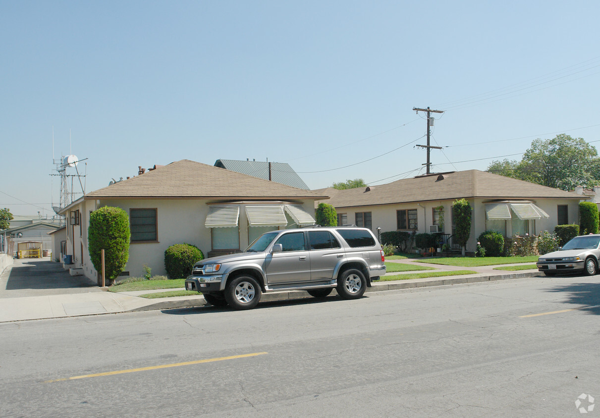 Building Photo - 5654-5662 S Muscatel Ave