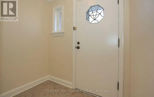 Building Photo - 34 Gwendolen Crescent