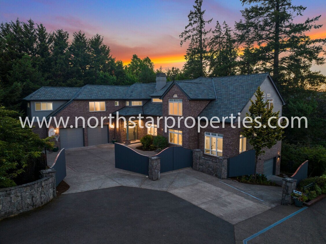 Foto principal - Gated Lake Oswego Beauty w/ADU