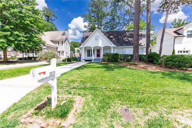 Foto del edificio - 2373 Ewing Dr NE