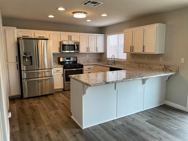 Building Photo - 30184 Twain Dr