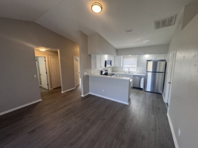 Foto del edificio - 2412 Vernon Ave S