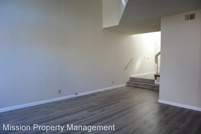 Building Photo - 3 br, 2.5 bath House - 34888 Sea Cliff Ter