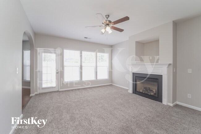 Foto del edificio - 9508 Long Hill Dr