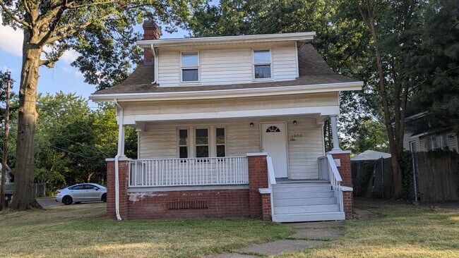 Building Photo - Welcome to this newly renovated gem locate...