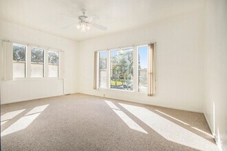 Building Photo - 3117-3117 Santa Clara Ave