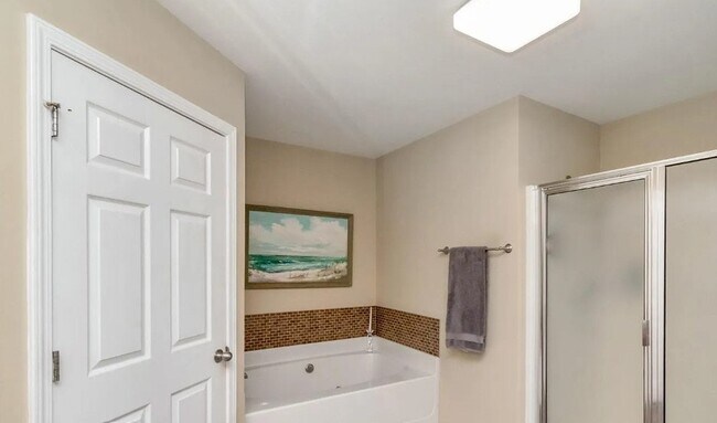 Foto del edificio - 10234 Scott Plantation Dr N