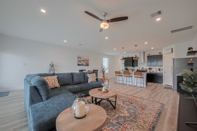 Building Photo - 3113 Crown Gate Dr