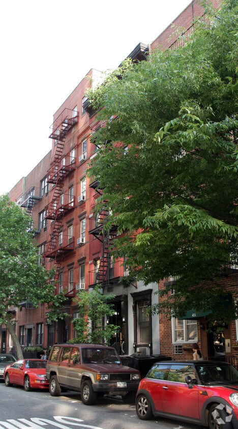 Building Photo - 429 E 82nd St