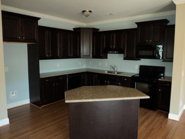 Foto del edificio - 405 S Pointe Dr