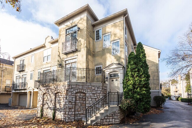 Building Photo - 929 Junction Pl
