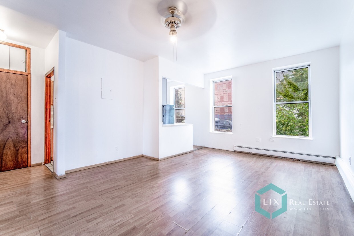 Primary Photo - 784 Bergen St
