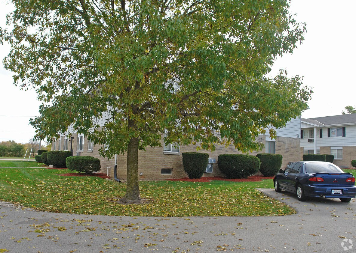 Building Photo - 600 1st St