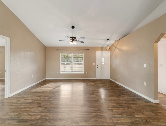 Building Photo - 6930 Bahia Rd