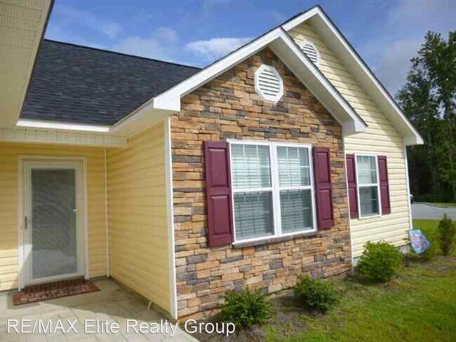 Foto del edificio - 3 br, 2 bath House - 1003 W T Whitehead Dr