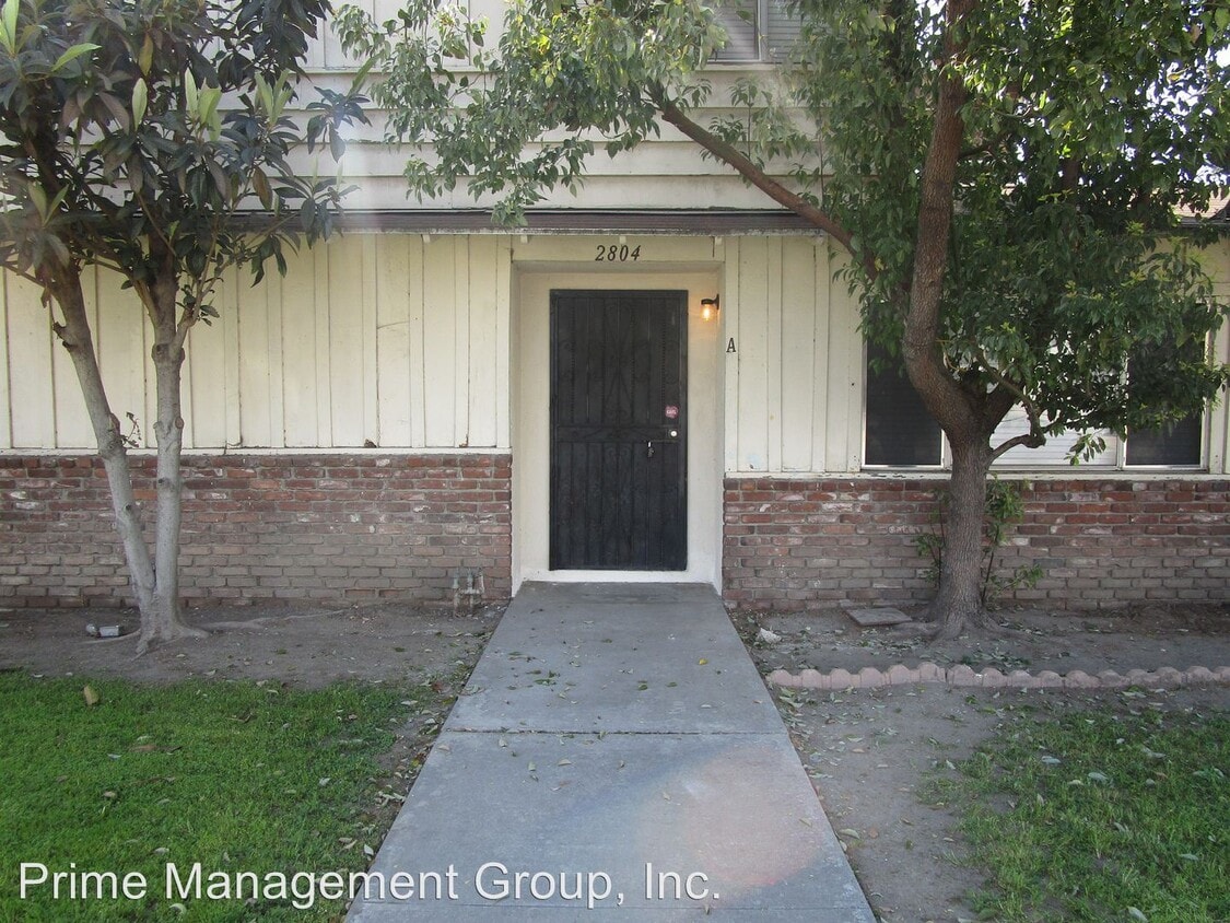 2804 Santa Ana St, South Gate, CA 90280 Apartment for Rent in South