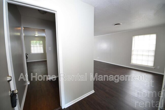 Foto del edificio - 4713 S Fulton Pl