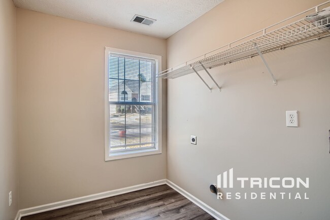 Building Photo - 12242 Molly Sue Ln