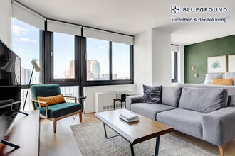 Building Photo - 105 Duane St