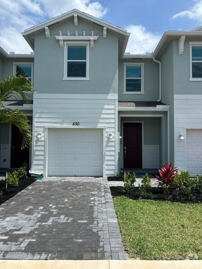 Building Photo - 530 Rivergrass St