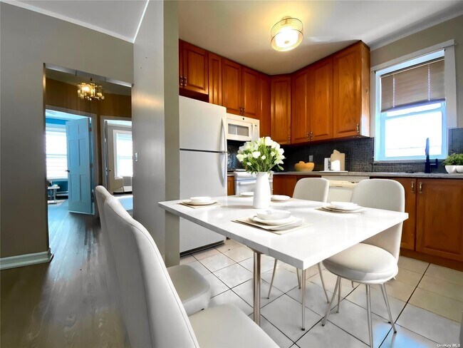 Foto del edificio - 73-20 69th Ave
