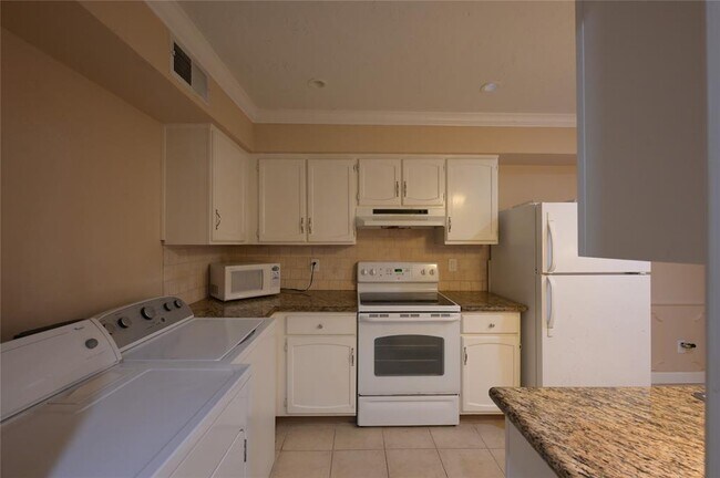 Foto del edificio - 355 N Post Oak Ln