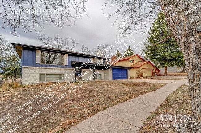 Photo - 1406 Martin Dr House