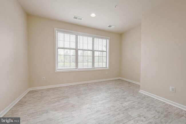 Building Photo - 22635 Norwalk Square
