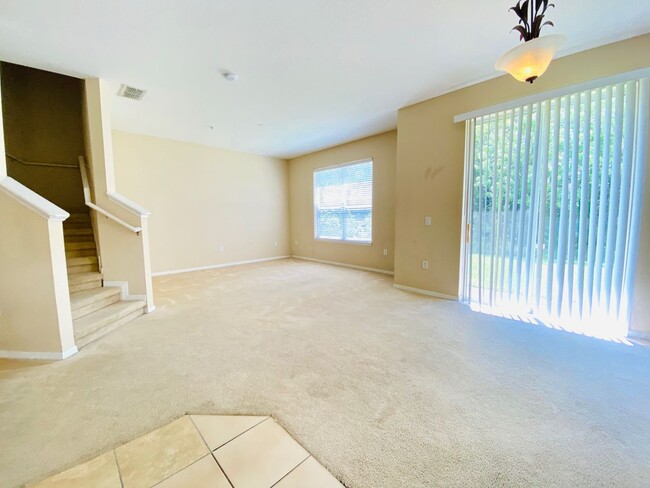 Foto del edificio - 3BD / 2.5BA Carriage Home